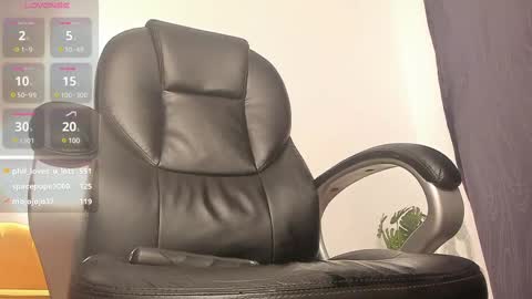 zoe_millerx online show from 03/12/25, 11:33