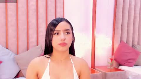 Snapshot of zoe_monrow chatting on 07/11/26, 12:08 Zoe Monrow online show from 07/11/26, 12:08