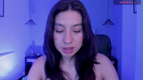 zoe_moreau online show from 02/17/26, 08:04