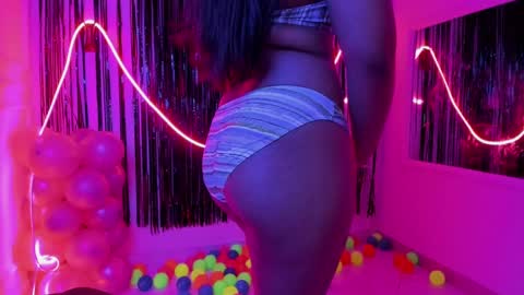 Zoe online show from 01/26/25, 03:06