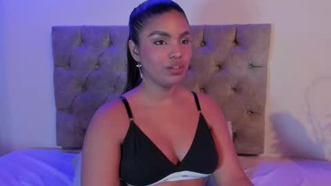 Zoe online show from 12/03/25, 03:25