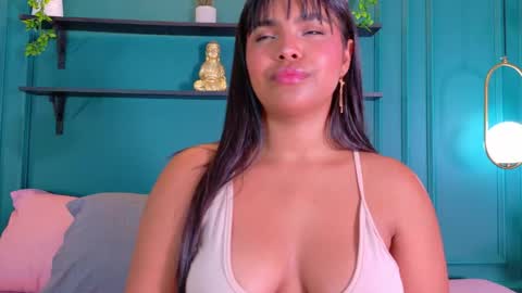 Snapshot of zoe_roux210949 chatting on 04/21/26, 03:13 Zoe online show from 04/21/26, 03:13