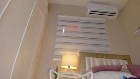 Hi guys i am Zoe  online show from 01/29/25, 05:45