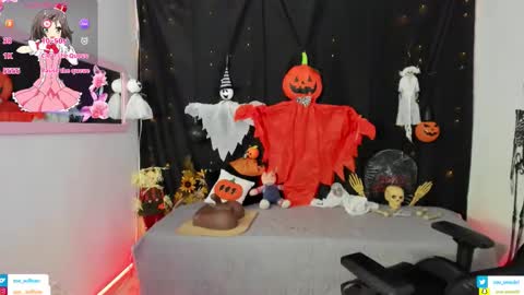 zoe_sullivan_ online show from 10/31/25, 09:54