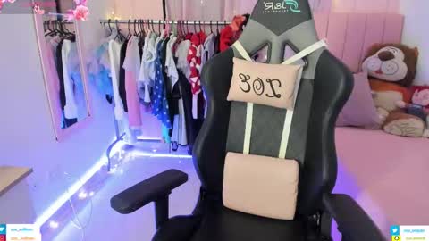 zoe_sullivan_ online show from 02/08/26, 09:34