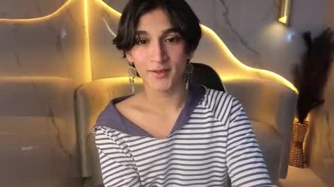 Zoe online show from 11/21/25, 08:07