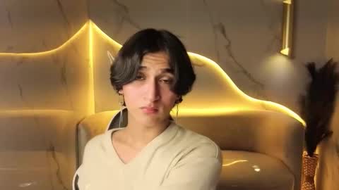 Zoe online show from 11/22/25, 08:08