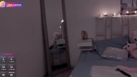 Zoe online show from 04/18/26, 07:07