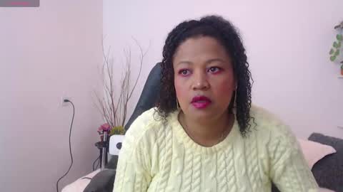 Snapshot of zoebridge_ chatting on 09/18/25, 11:56 Zoe online show from 09/18/25, 11:56