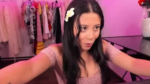 Snapshot of zoecams chatting on 03/05/25, 11:49 zoecams online show from 03/05/25, 11:49