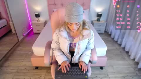 zoe online show from 02/13/25, 11:50