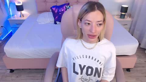 zoe online show from 06/01/26, 03:30