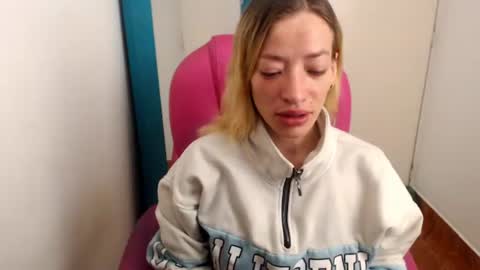 Snapshot of zoee_joness chatting on 08/03/26, 04:33 zoe online show from 08/03/26, 04:33
