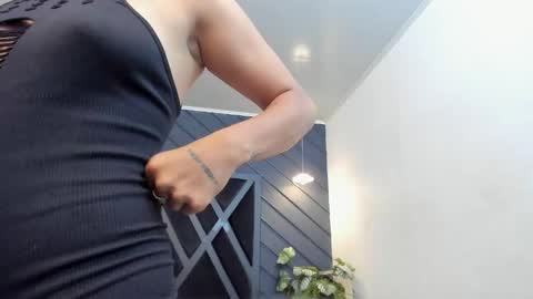 Zoe 3 online show from 09/24/25, 05:49