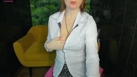 Zoe online show from 01/19/25, 01:33