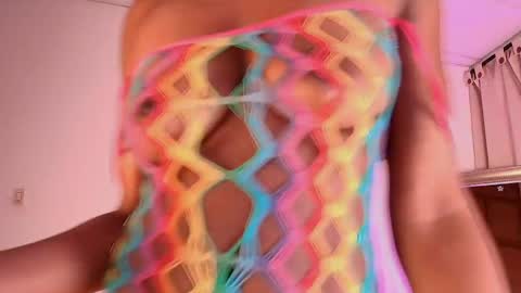 Snapshot of zoeedreams chatting on 05/27/26, 01:57 ZoeDreams online show from 05/27/26, 01:57