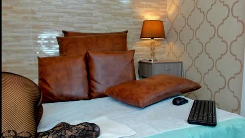 ZoeeSmitth online show from 12/05/24, 06:11