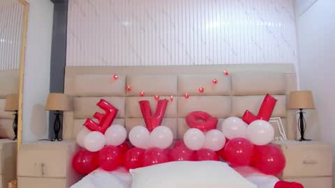 Snapshot of zoehpeterr_ chatting on 02/14/26, 05:26 Zoeh online show from 02/14/26, 05:26