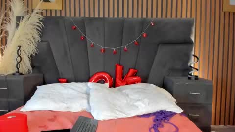 Snapshot of zoehpeterr_ chatting on 02/16/26, 10:11 Zoeh online show from 02/16/26, 10:11