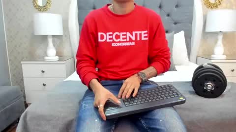 Zoe Krug online show from 09/28/25, 01:38