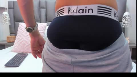 Zoe Krug online show from 03/09/26, 12:53