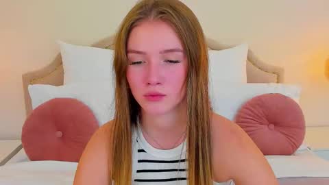 Snapshot of zoekwik chatting on 11/12/25, 01:55 Zoe online show from 11/12/25, 01:55