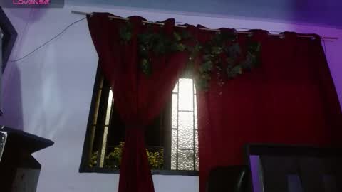 Snapshot of zoemi chatting on 02/10/26, 04:05 zoemi online show from 02/10/26, 04:05