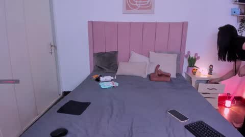 Snapshot of zoemiller32 chatting on 02/01/26, 11:53 CuteZoe online show from 02/01/26, 11:53