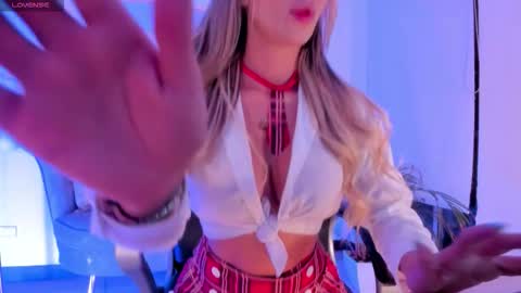 Zoe Presley  online show from 09/22/25, 02:24