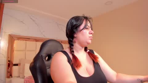 Zoes online show from 04/28/26, 11:37