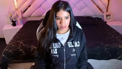 Zoe online show from 04/28/26, 12:43
