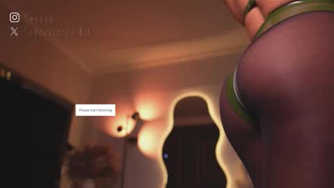 zoevidal_ online show from 02/23/26, 12:02