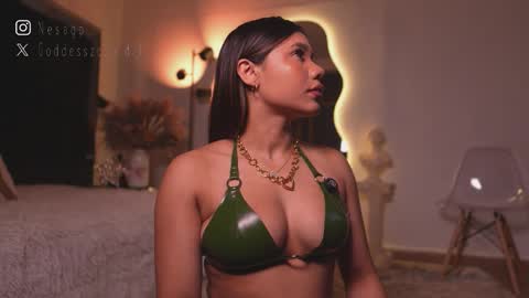 zoevidal_ online show from 02/27/26, 12:05