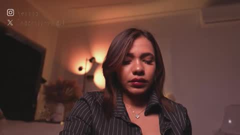 zoevidal_ online show from 03/25/26, 12:00