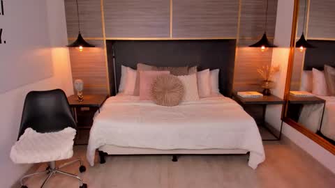 Snapshot of zoevold chatting on 03/03/26, 05:19 ZOE online show from 03/03/26, 05:19