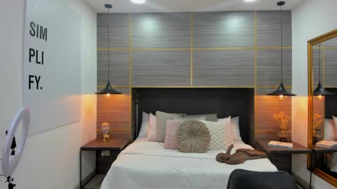 ZOE online show from 04/05/26, 10:12