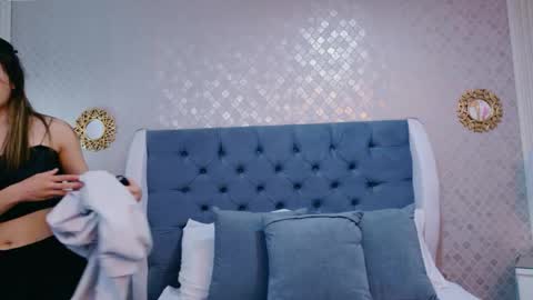 ZoeWilliis online show from 06/01/26, 12:18