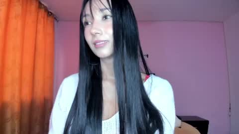 Snapshot of zoey_babyqueen19 chatting on 04/26/26, 10:18 Zoey online show from 04/26/26, 10:18