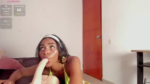 Snapshot of zoey_donovan_ chatting on 06/08/26, 05:13 Zoe online show from 06/08/26, 05:13