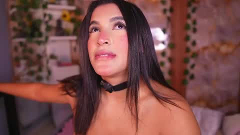 Snapshot of zoey_fox_ chatting on 05/05/26, 12:07 zoey fox online show from 05/05/26, 12:07