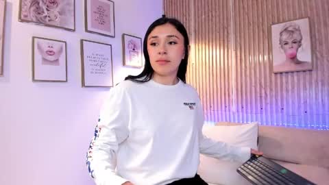 Zoey  online show from 04/11/26, 12:09