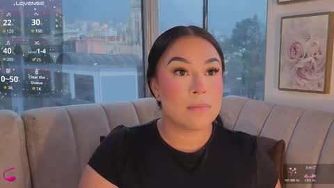 zoey thommpson online show from 10/27/25, 07:40