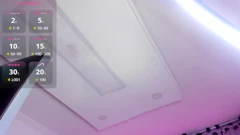 Snapshot of zoey_thommpson chatting on 02/14/26, 11:07 zoey thommpson online show from 02/14/26, 11:07