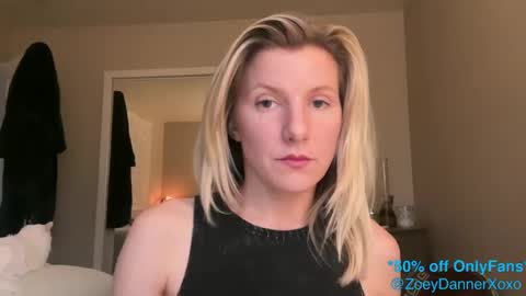 Zoeydanner online show from 02/06/25, 01:16