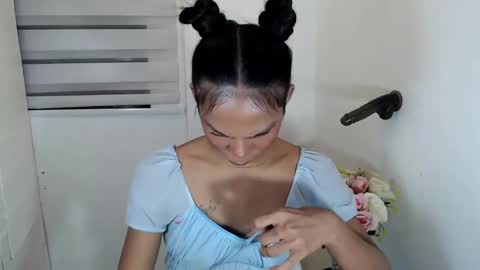 zoey online show from 02/17/25, 02:42