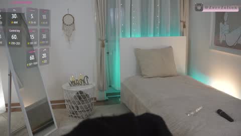 zoezolton online show from 01/01/25, 08:58