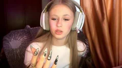 Lisa online show from 02/21/26, 08:37