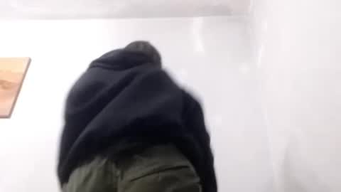 Snapshot of zonalecea chatting on 10/28/25, 07:49 Mona online show from 10/28/25, 07:49