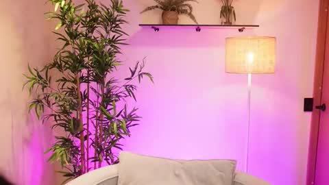 Zoe online show from 03/08/26, 12:20