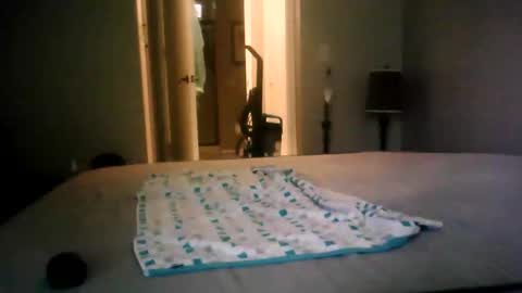 zooroxxx101 online show from 04/19/26, 06:10